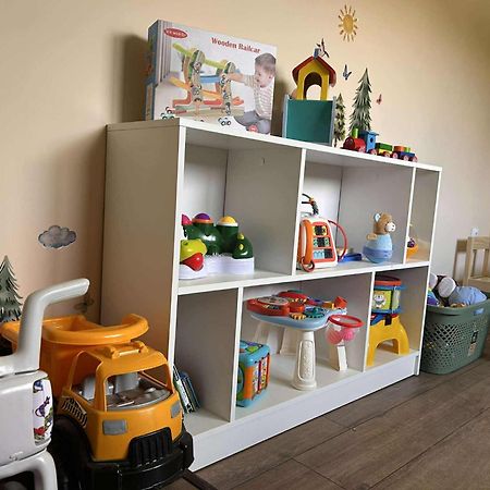 ספרבה בניה Forest Oasis Guest House Free Parking מראה חיצוני תמונה