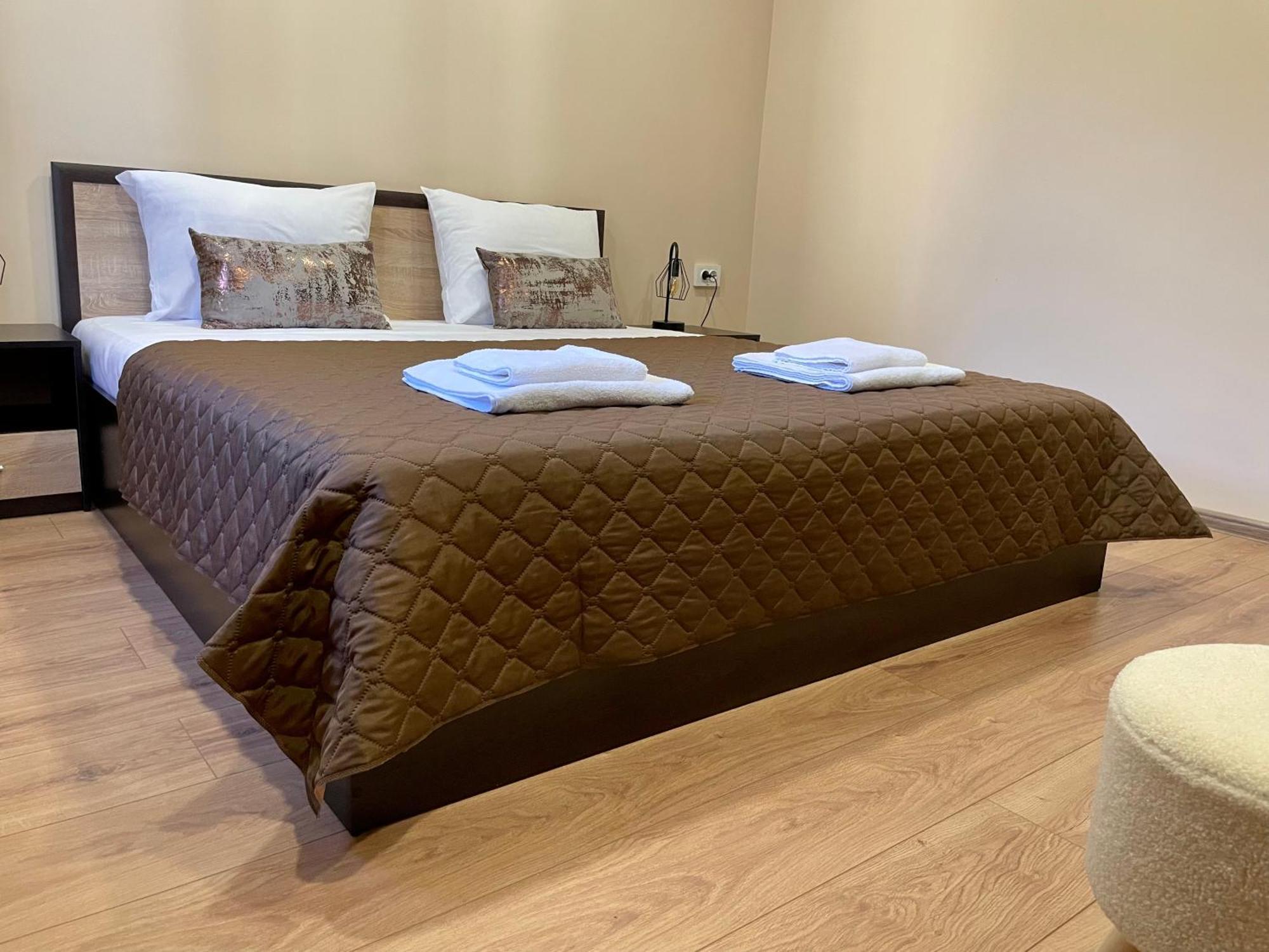 ספרבה בניה Forest Oasis Guest House Free Parking מראה חיצוני תמונה
