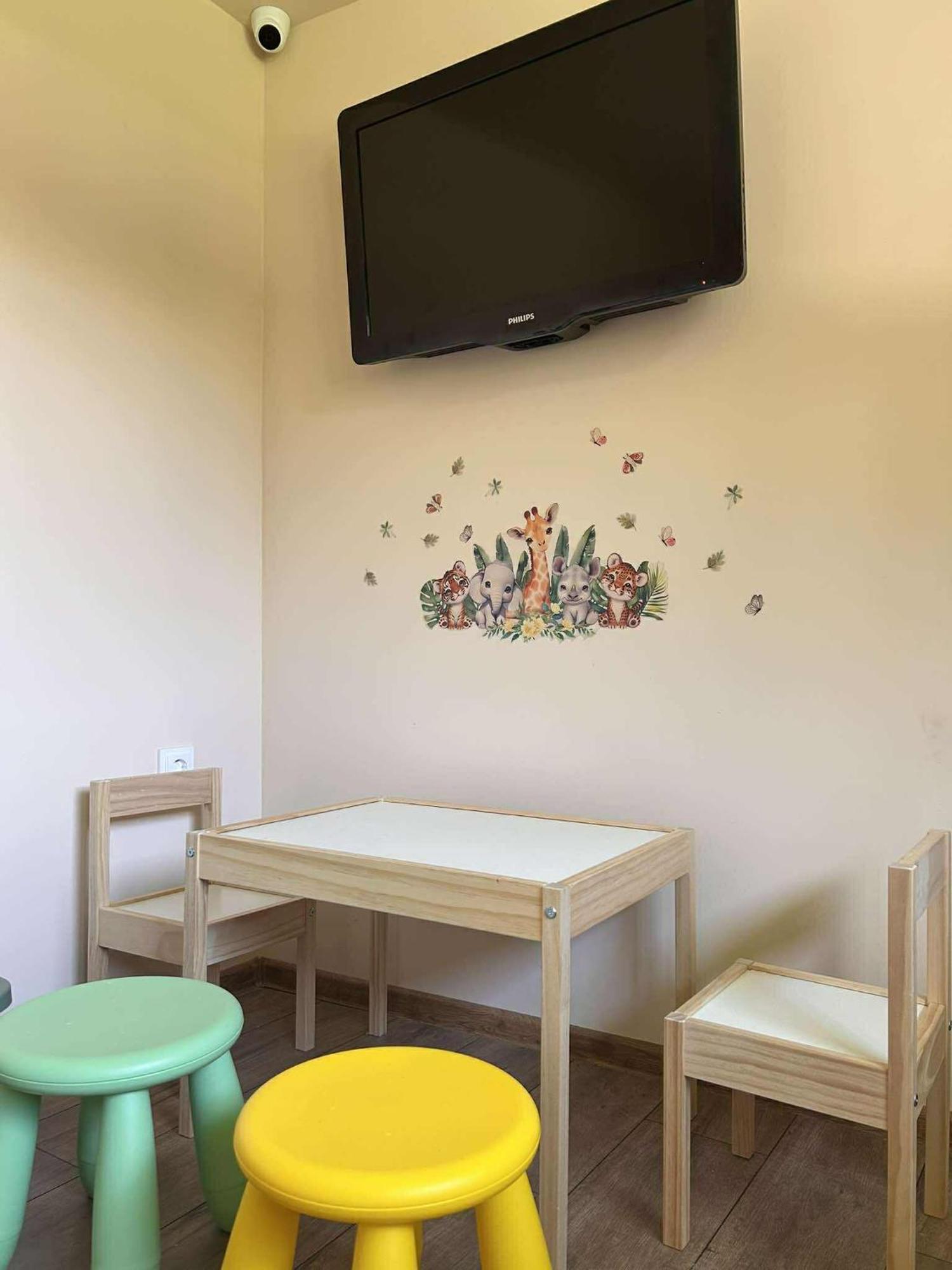 ספרבה בניה Forest Oasis Guest House Free Parking מראה חיצוני תמונה