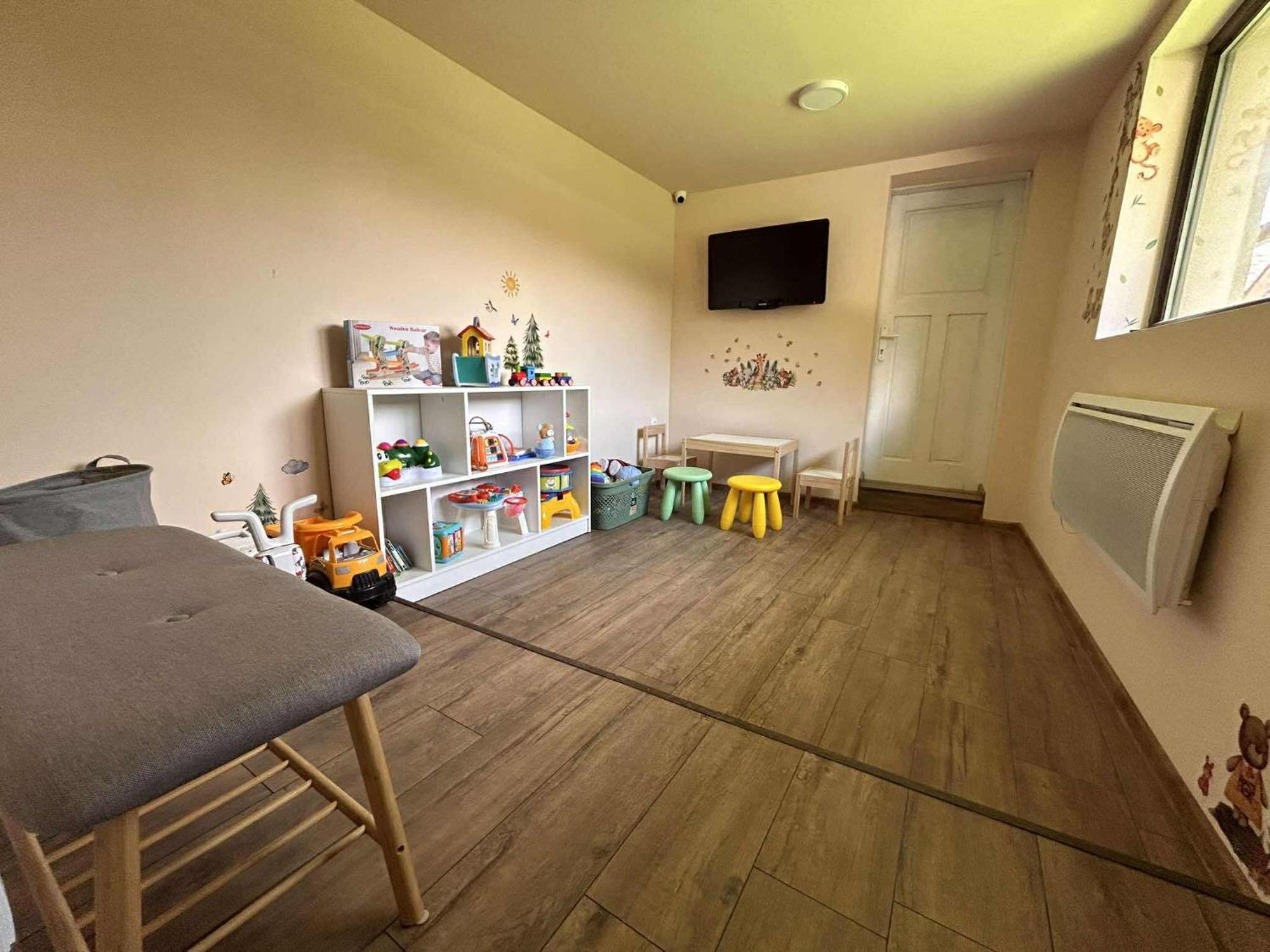 ספרבה בניה Forest Oasis Guest House Free Parking מראה חיצוני תמונה