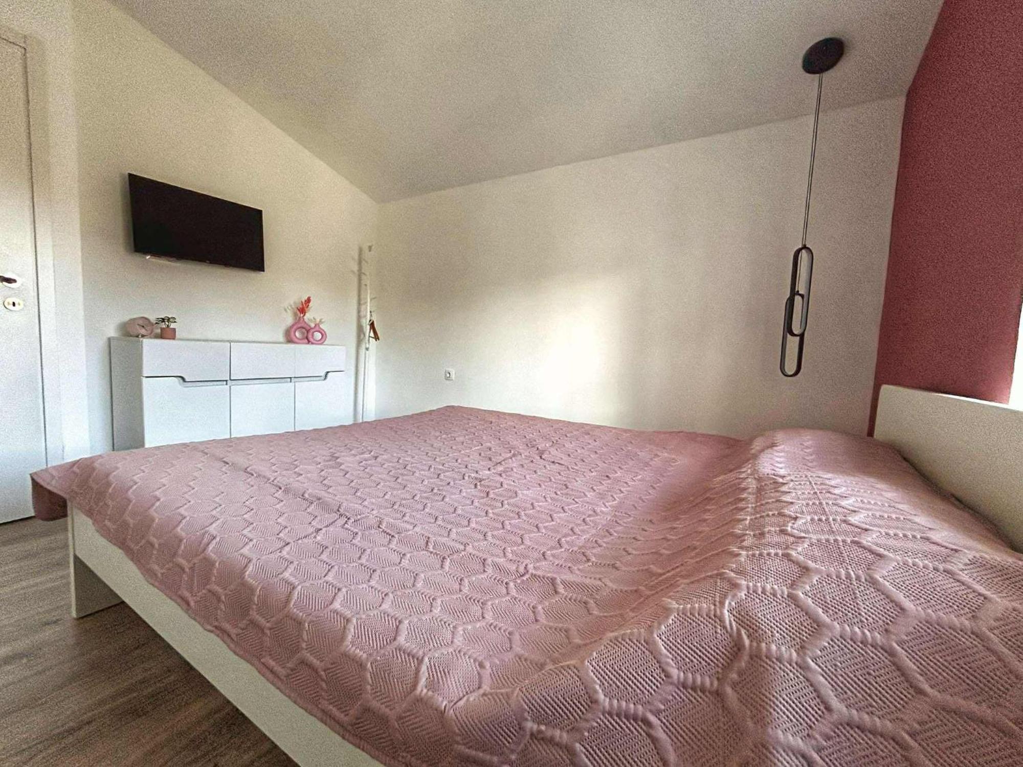 ספרבה בניה Forest Oasis Guest House Free Parking מראה חיצוני תמונה