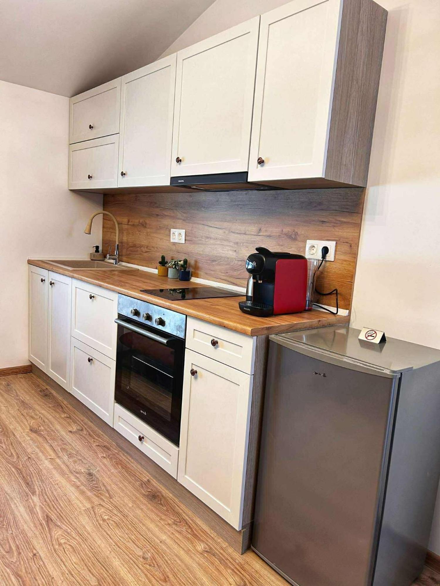 ספרבה בניה Forest Oasis Guest House Free Parking מראה חיצוני תמונה