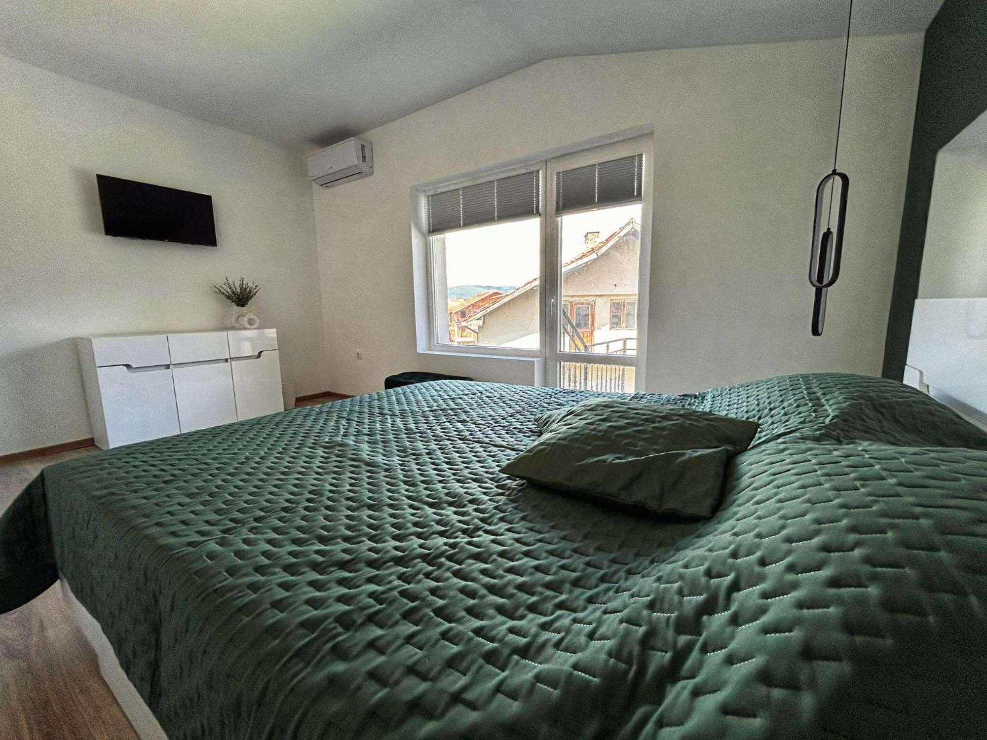 ספרבה בניה Forest Oasis Guest House Free Parking מראה חיצוני תמונה