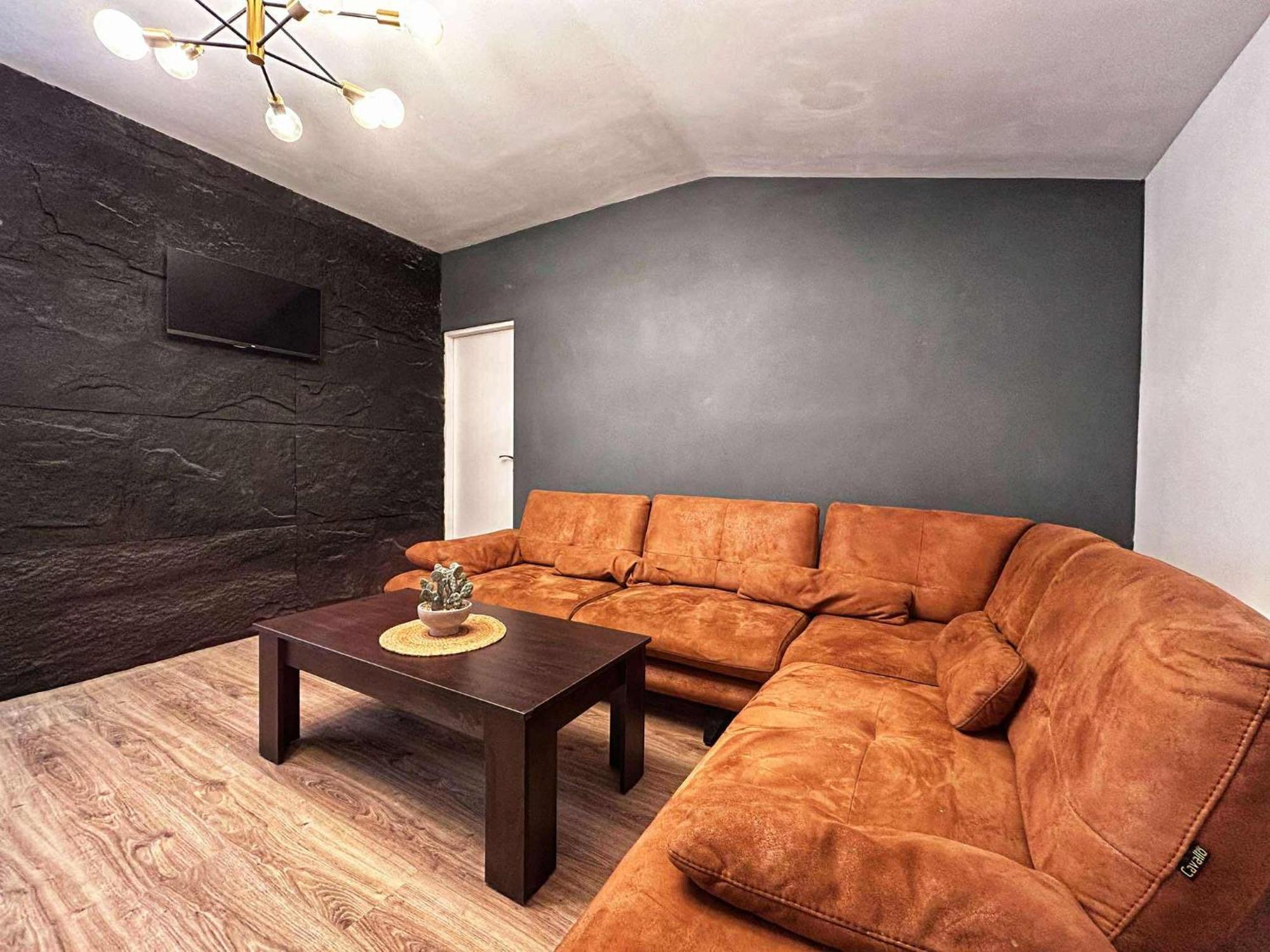ספרבה בניה Forest Oasis Guest House Free Parking מראה חיצוני תמונה
