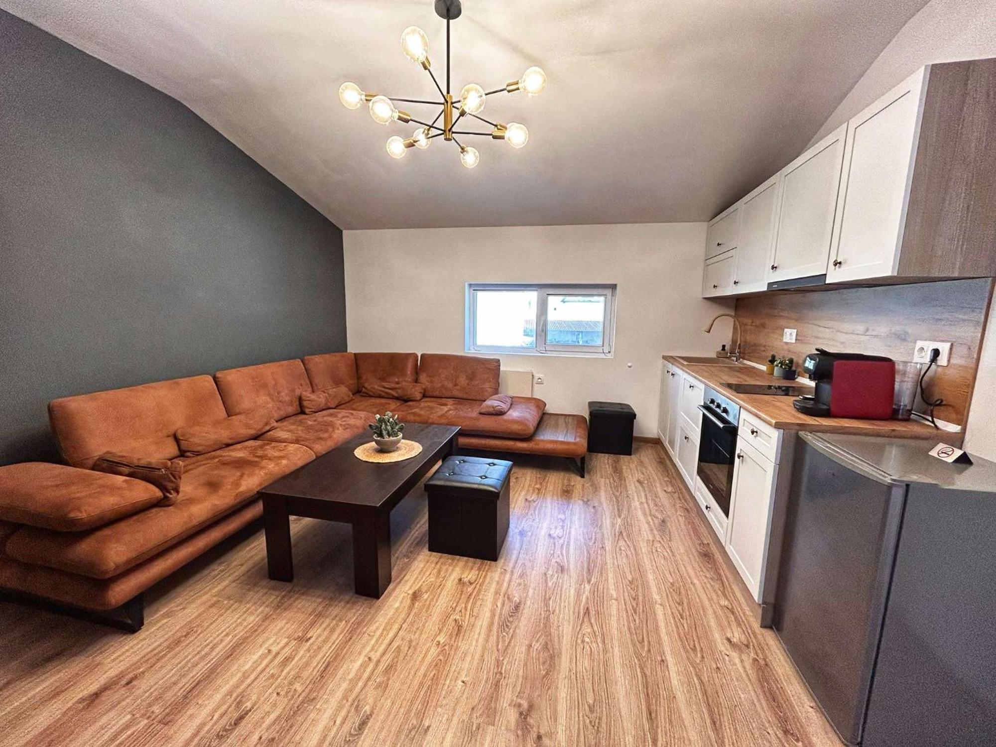 ספרבה בניה Forest Oasis Guest House Free Parking מראה חיצוני תמונה